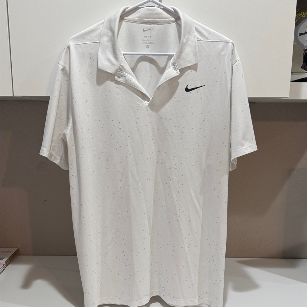 Nike Men's Speckled White Polo Shirt